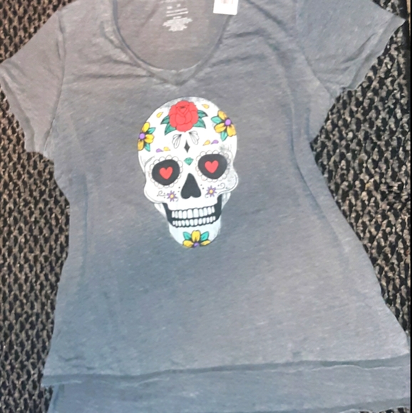 ★NWT★Plus Size GRAYSON THREADS~ 2X~ V-Neck Sugar Skull print Summer T-sh… - Picture 9 of 15